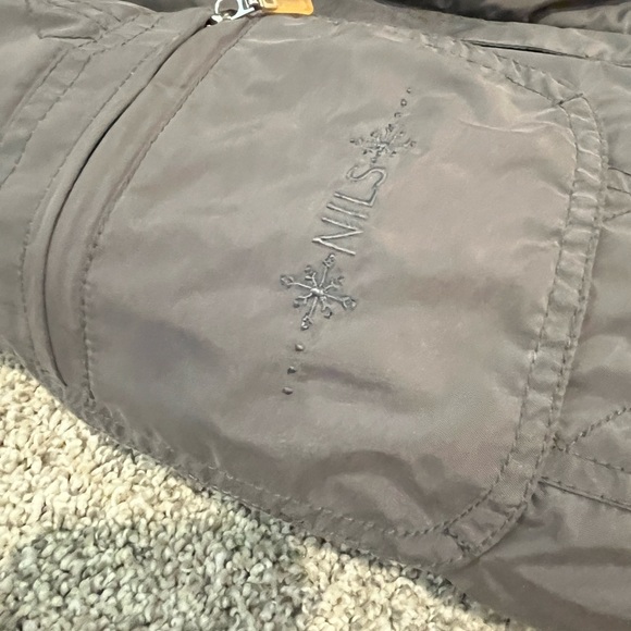 Nils brand ladies designer skiwear. - Picture 9 of 13